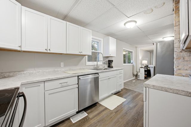 1017 14th Street S, Fargo, ND 58103