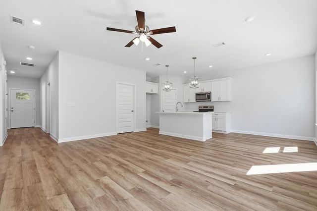 6138 Clover Street, Crestview, FL 32539