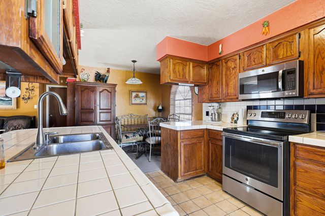 3 Stella Court, Belen, NM 87002