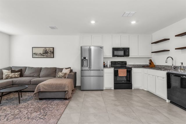 152 Thresher Lane, Princeton, TX 75407