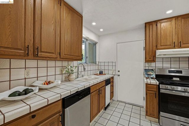 16164 Via Walter, San Lorenzo, CA 94580