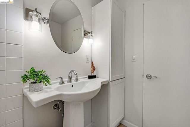 16164 Via Walter, San Lorenzo, CA 94580