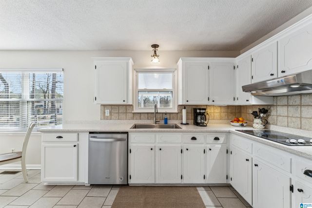 221 MEADOWOOD LANE, Montevallo, AL 35115