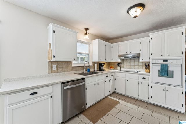 221 MEADOWOOD LANE, Montevallo, AL 35115