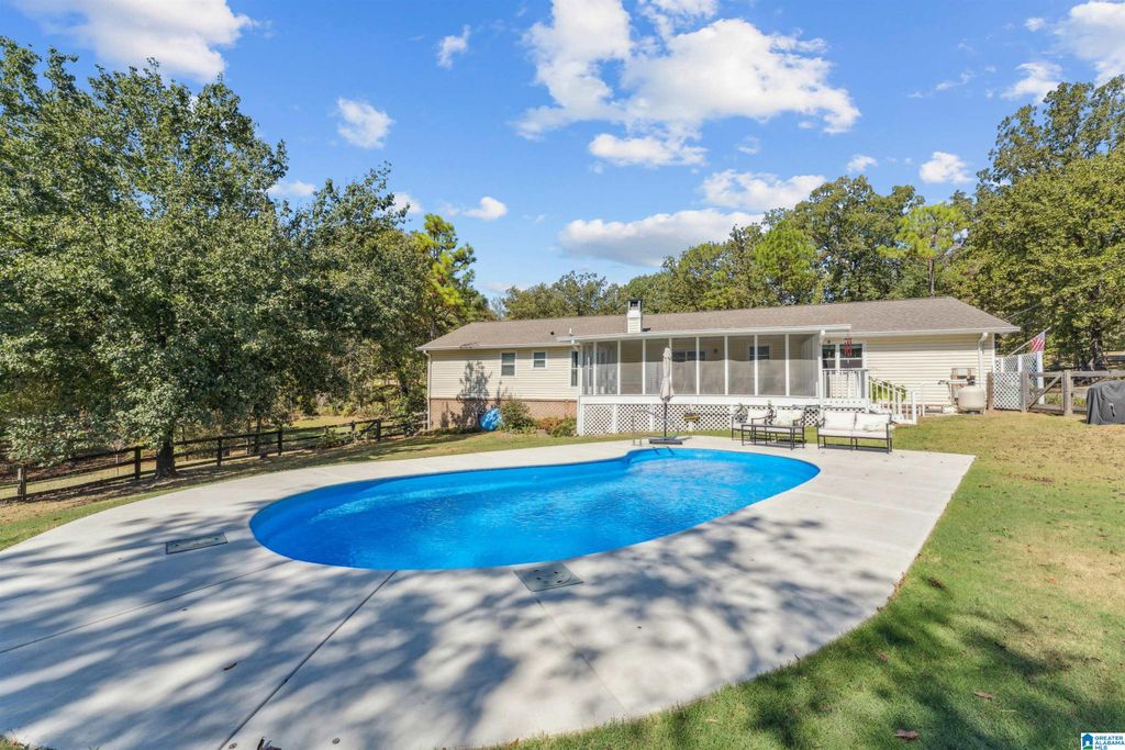 221 MEADOWOOD LANE, Montevallo, AL 35115