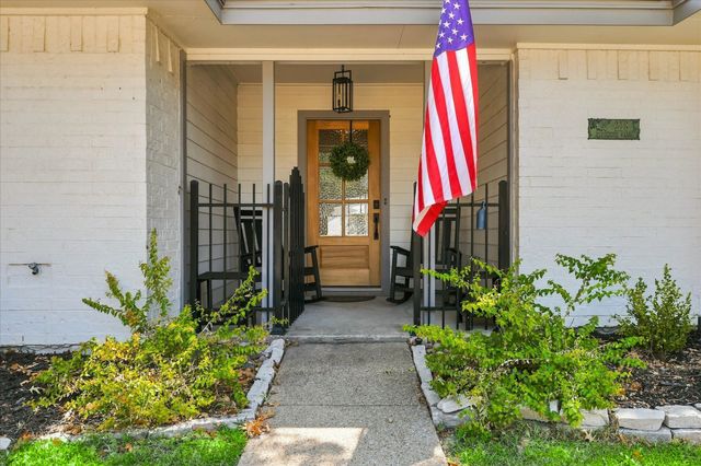 218 Creekside Lane, Coppell, TX 75019