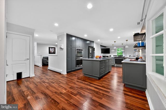 2222 OAK TER, Lansdale, PA 19446
