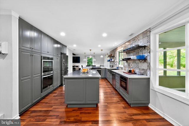 2222 OAK TER, Lansdale, PA 19446