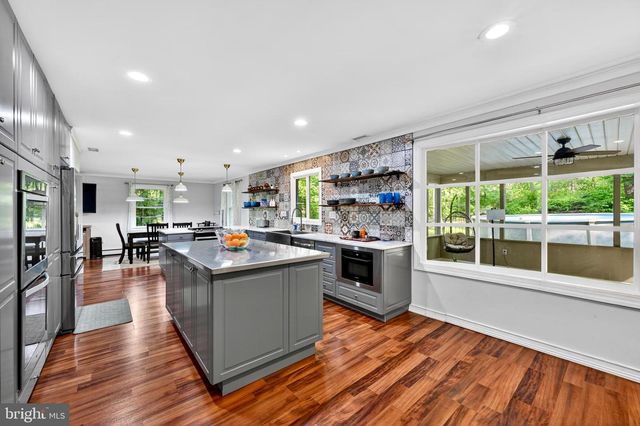 2222 OAK TER, Lansdale, PA 19446