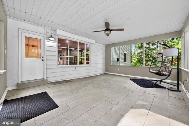 2222 OAK TER, Lansdale, PA 19446