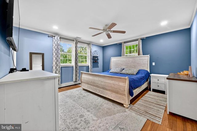 2222 OAK TER, Lansdale, PA 19446