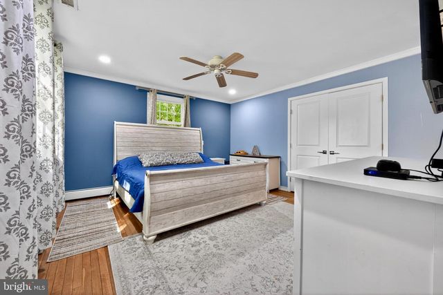 2222 OAK TER, Lansdale, PA 19446