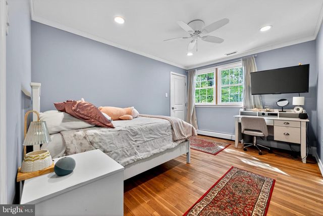 2222 OAK TER, Lansdale, PA 19446