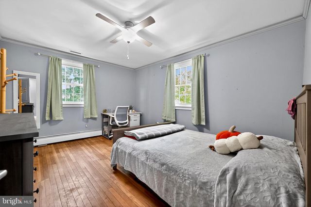 2222 OAK TER, Lansdale, PA 19446