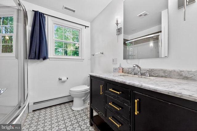 2222 OAK TER, Lansdale, PA 19446