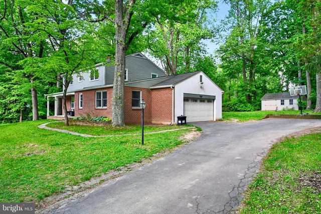2222 OAK TER, Lansdale, PA 19446