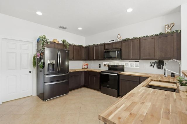 1085 Center Stone Lane, Riviera Beach, FL 33404