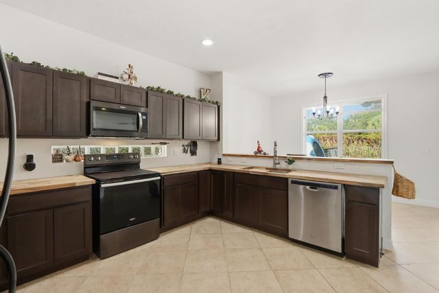 1085 Center Stone Lane, Riviera Beach, FL 33404