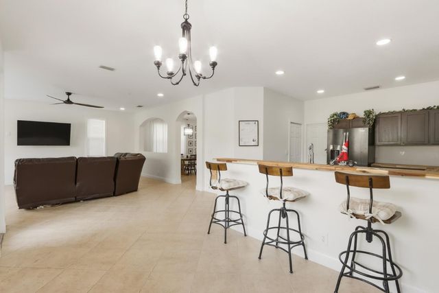 1085 Center Stone Lane, Riviera Beach, FL 33404