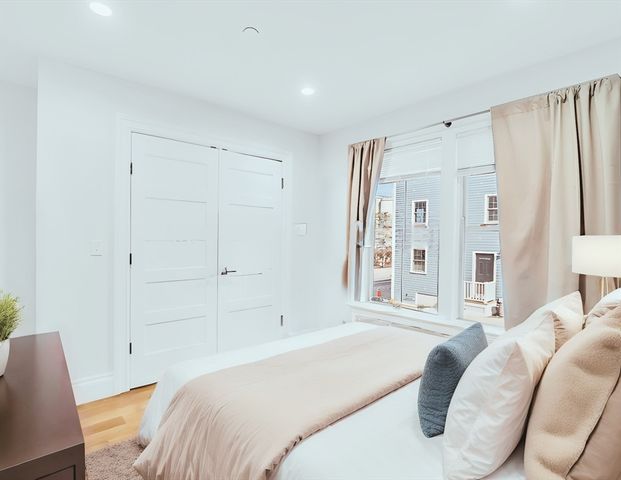 56 Belmont St 1, Boston, MA 02129