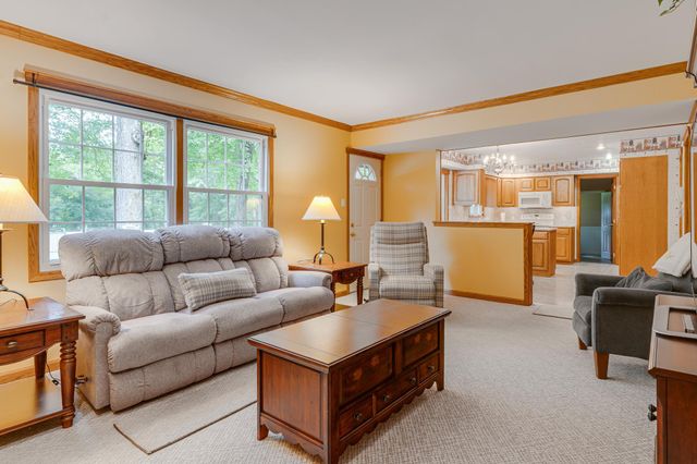 306 CHARLES ST, Southampton, PA 18966