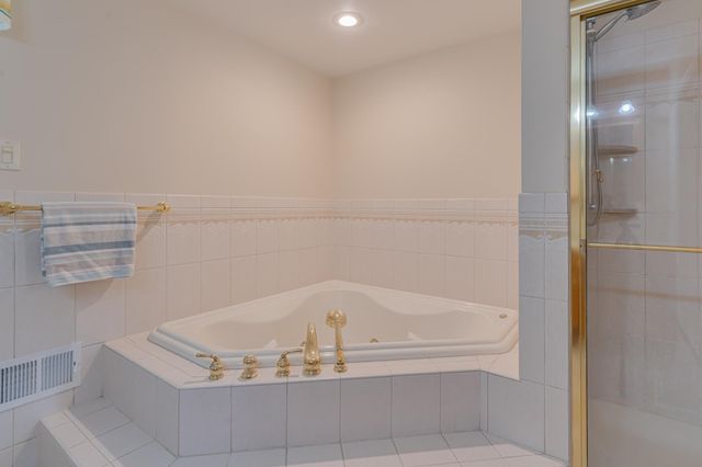 306 CHARLES ST, Southampton, PA 18966