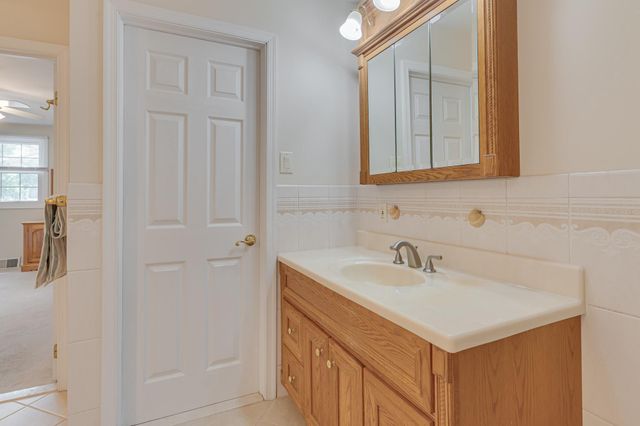 306 CHARLES ST, Southampton, PA 18966