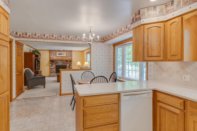 306 CHARLES ST, Southampton, PA 18966