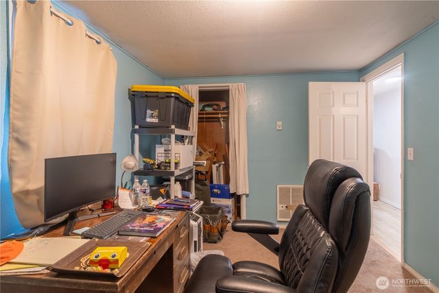 212 E 6th Avenue, Warden, WA 98857