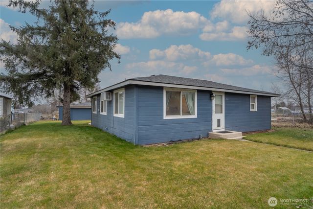 212 E 6th Avenue, Warden, WA 98857