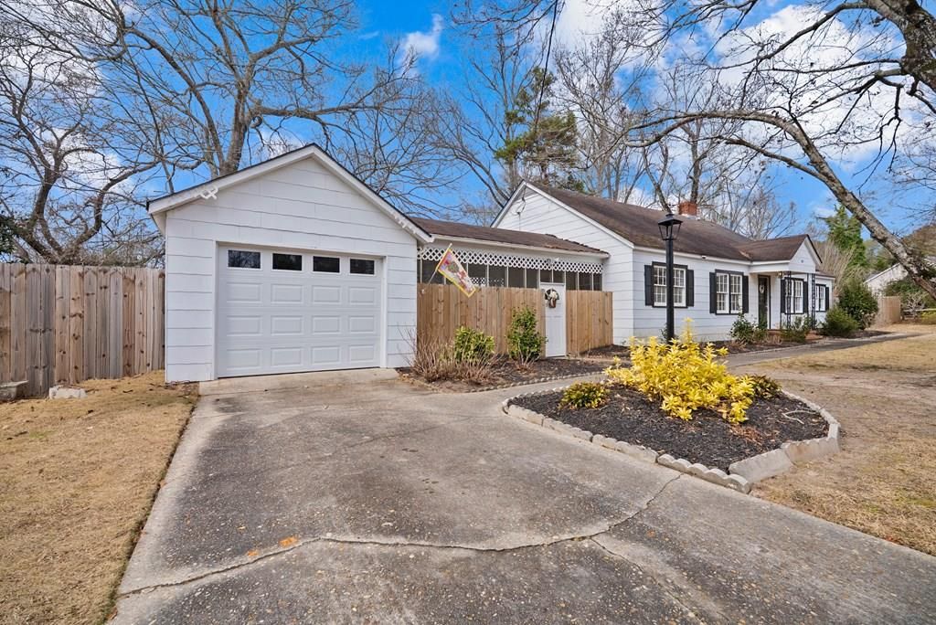 307 Oliver Street, Buena Vista, GA 31803