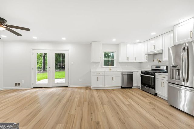 1836 Whitworth Drive, Riverdale, GA 30296