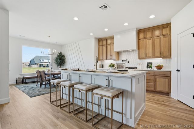 2079 S 136th Street, Bixby, OK 74008