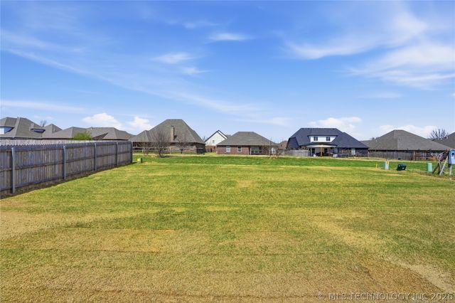 2079 S 136th Street, Bixby, OK 74008