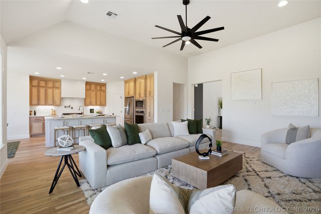 2079 S 136th Street, Bixby, OK 74008