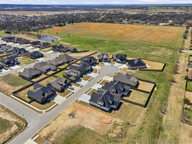 2079 S 136th Street, Bixby, OK 74008