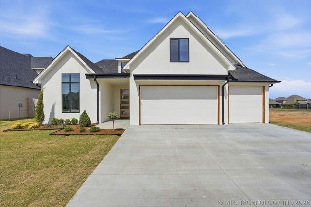 2079 S 136th Street, Bixby, OK 74008