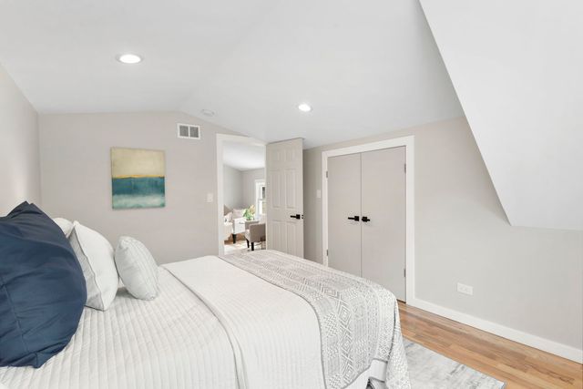 6129 N Ravenswood Avenue, Chicago, IL 60660