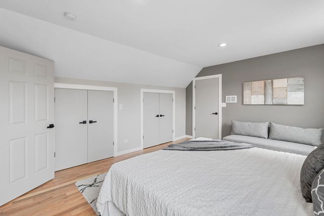 6129 N Ravenswood Avenue, Chicago, IL 60660