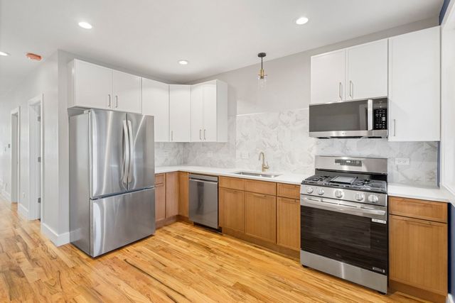 6129 N Ravenswood Avenue, Chicago, IL 60660