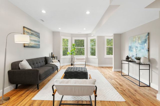 6129 N Ravenswood Avenue, Chicago, IL 60660