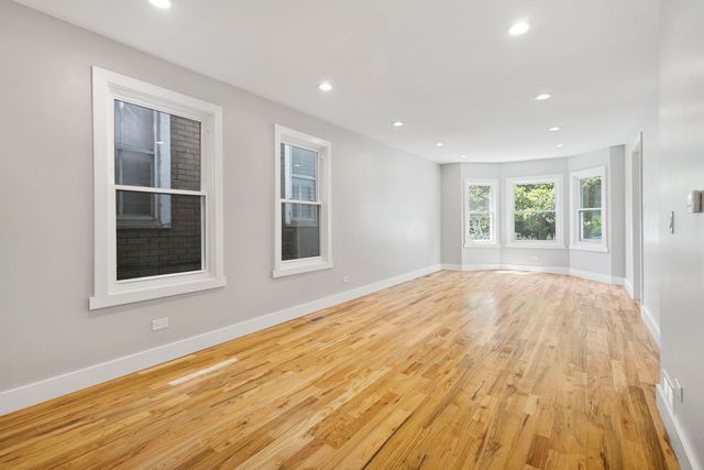 6129 N Ravenswood Avenue, Chicago, IL 60660