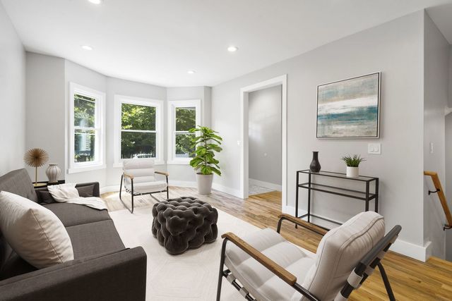 6129 N Ravenswood Avenue, Chicago, IL 60660