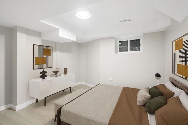 6129 N Ravenswood Avenue, Chicago, IL 60660