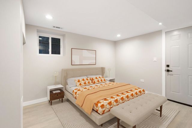 6129 N Ravenswood Avenue, Chicago, IL 60660