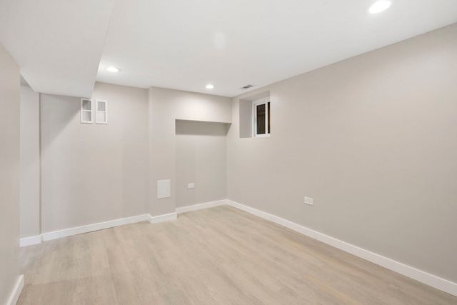 6129 N Ravenswood Avenue, Chicago, IL 60660