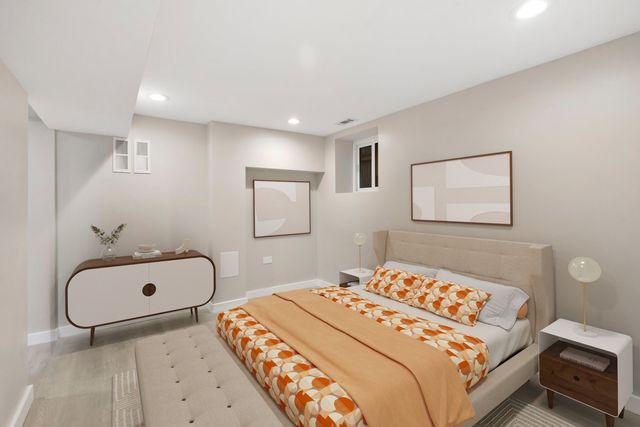 6129 N Ravenswood Avenue, Chicago, IL 60660