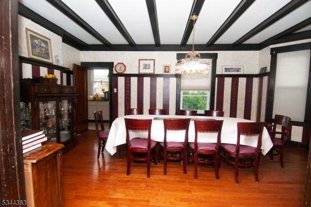 881 Colonia Rd, Elizabeth City, NJ 07208