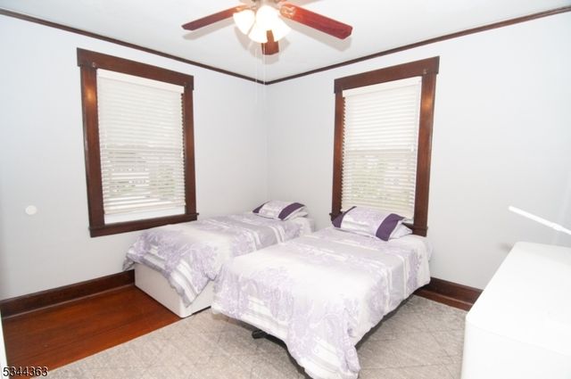 881 Colonia Rd, Elizabeth City, NJ 07208