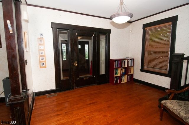 881 Colonia Rd, Elizabeth City, NJ 07208